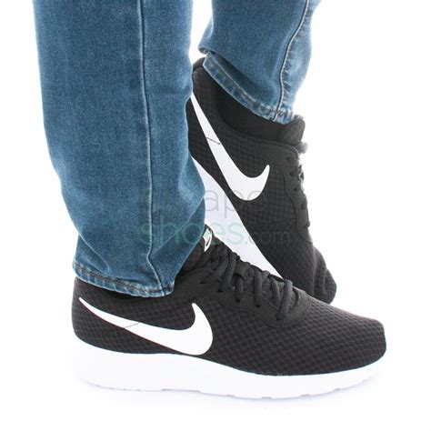 nike tanjun schuhe 43 sneaker laufschuhe black white 812654-011